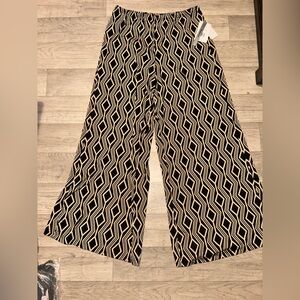 Geometric Black and White Wide-Leg Palazzo Pants